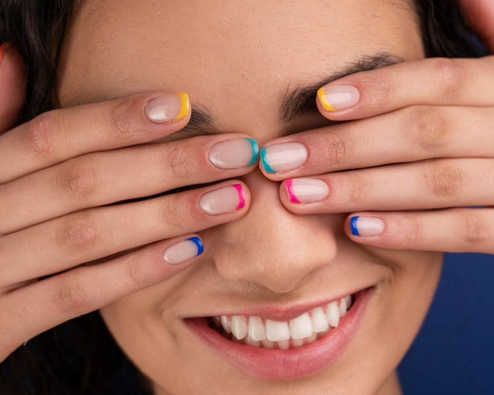 Existem diversos benefícios em fazer um alongamento de unhas, especialmente para quem deseja ter unhas mais longas e perfeitas